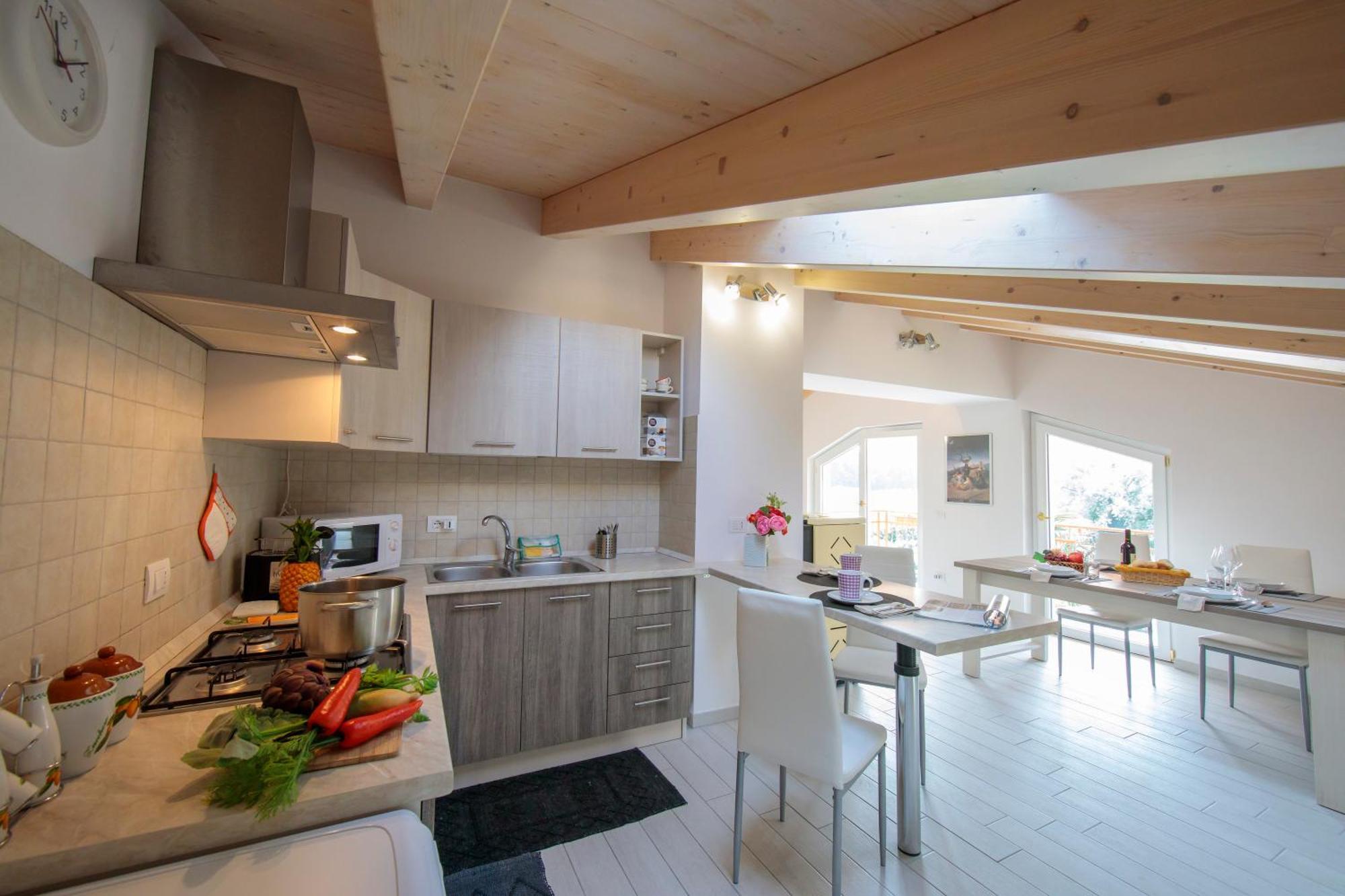 Silver Lake Apartment - Happy Rentals Angera Zewnętrze zdjęcie